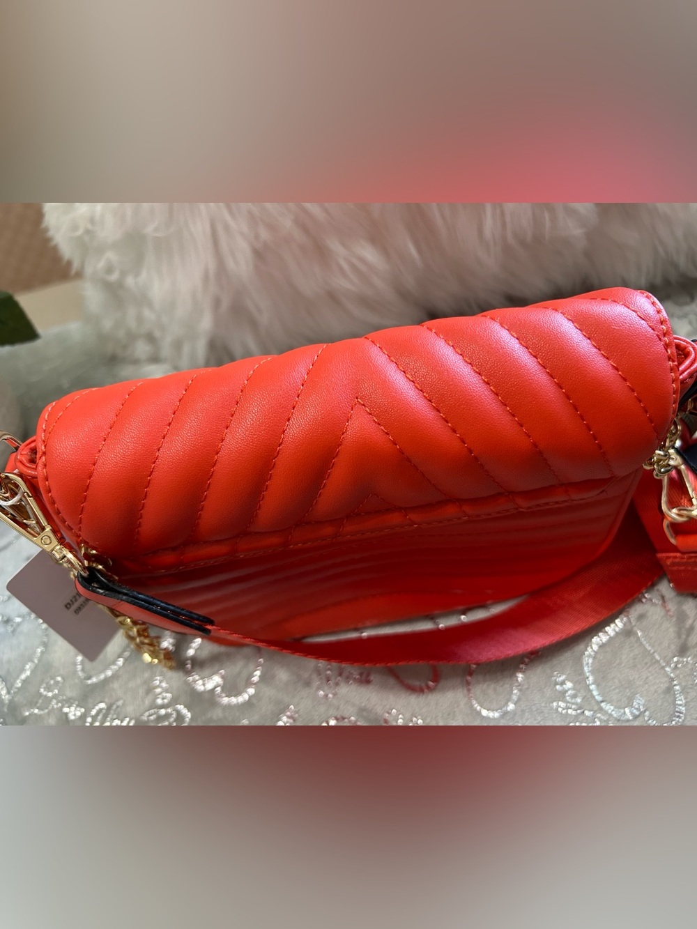NWT Classic Fashions Quilted Crossbody Bag w/Gold Hardware & Coin Wallet- Red - Picture 7 of 10